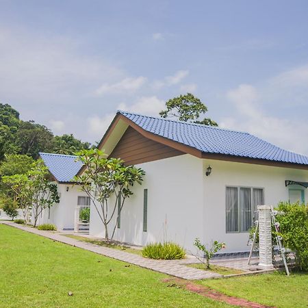 Halcyon Days @ Langkawi Apartment Pantai Cenang  Exterior photo